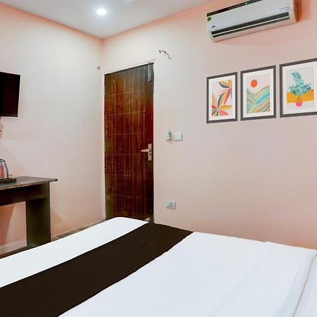 Super Hotel O S J Residency Dillí Exteriér fotografie
